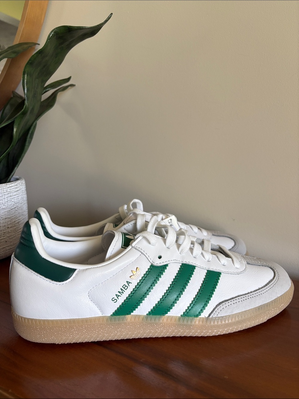 Adidas Samba OG Cloud White Bold Green Collegiate Green Gum NWT Women’s